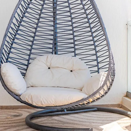 Skyline Free Parking By Pikhost Apartment