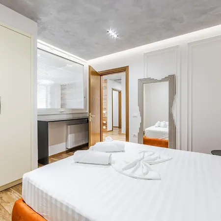 Skyline Free Parking By Pikhost * Vlorë