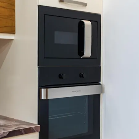 Skyline Free Parking By Pikhost Apartment Vlorë