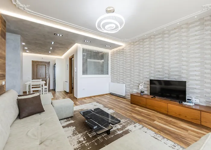 Skyline Free Parking By Pikhost * Влёра